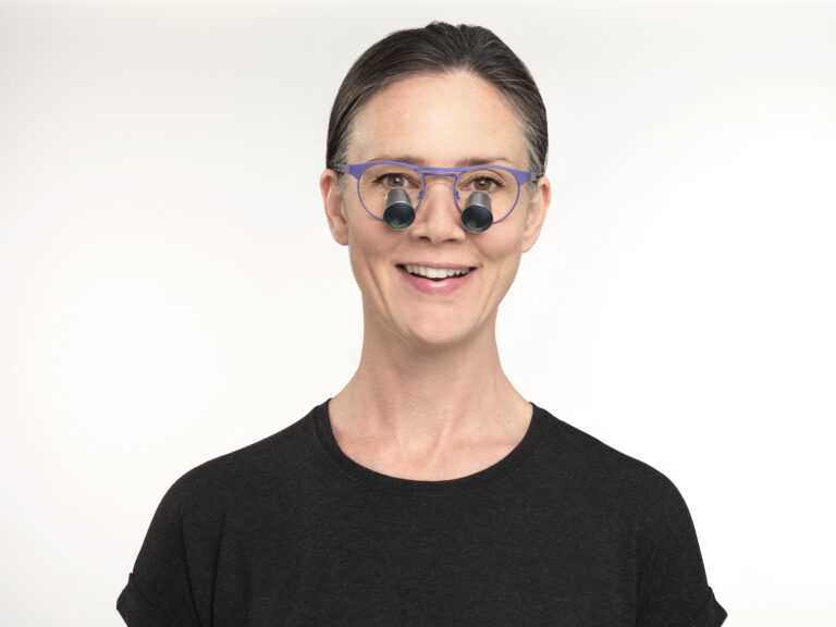 2022-04-splash-purple-mist-panto-woman-high